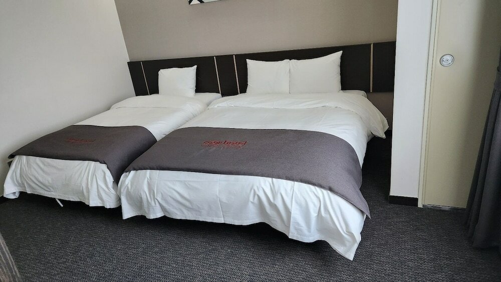 Фото Yongin Central Co'op Hotel