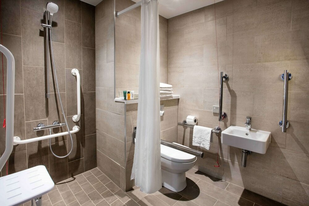 Фото Hilton Edinburgh Carlton