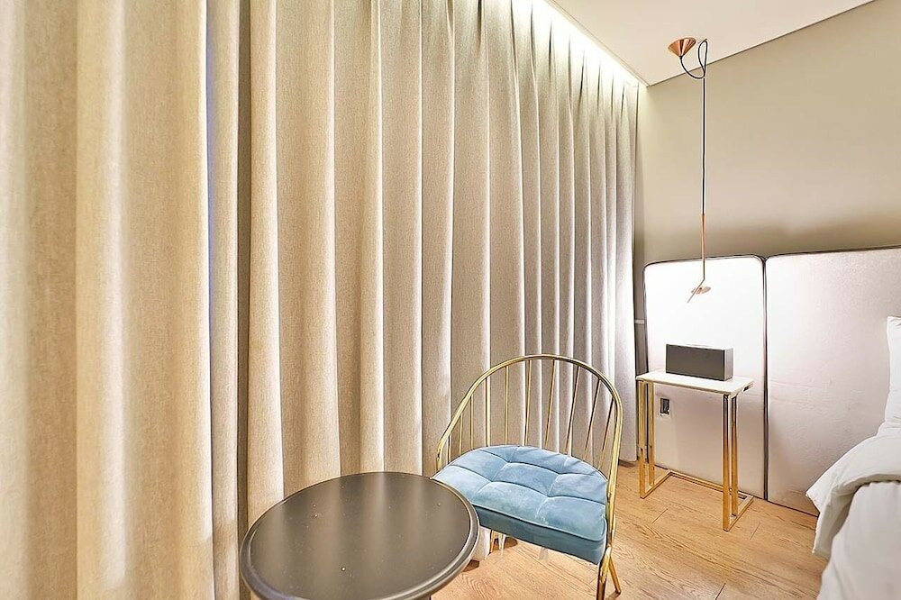 Фото Hotel Londoner Yongwon