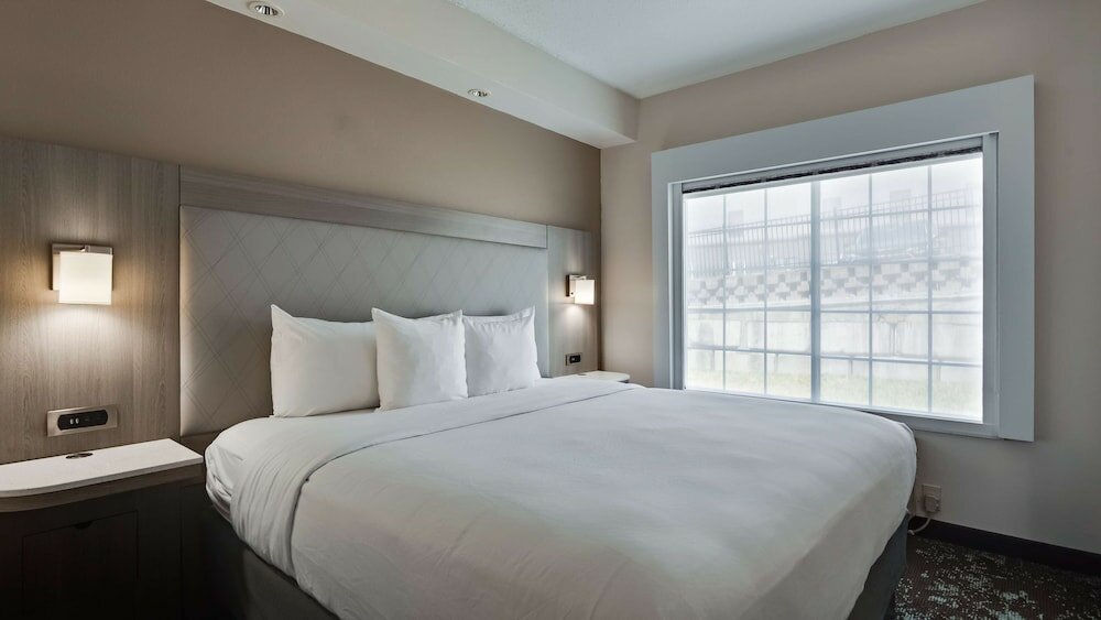 Фото Best Western Worlds of Fun Inn & Suites