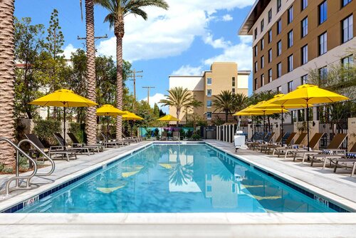 Внешний вид отеля Home2Suites by Hilton Anaheim Resort в Анахайме, фото 2