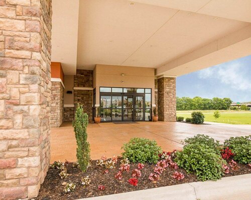 Гостиница Comfort Suites Bossier City - Shreveport East в Бошьер Сити