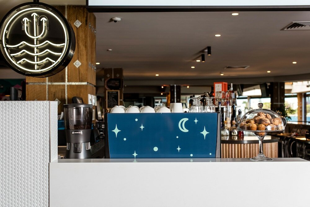 Фото The Lakes Resort Hotel