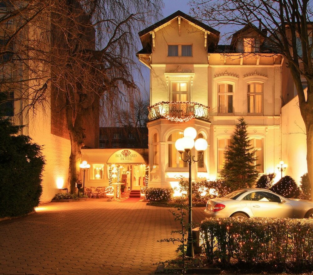 Фото отеля 1