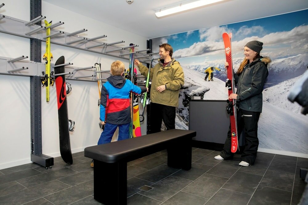 Фото Holiday Inn Express & Suites Queenstown, an Ihg Hotel