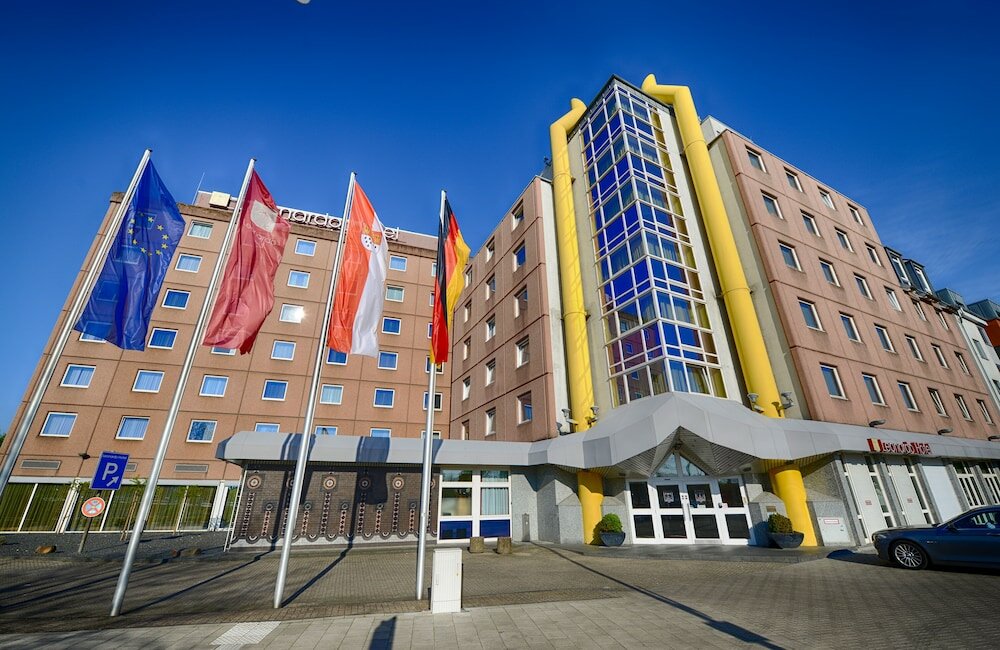 Фото Leonardo Hotel Köln