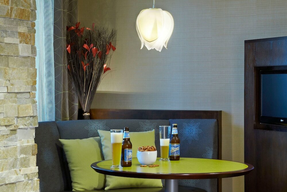 Фото Courtyard by Marriott Buffalo Amherst/University