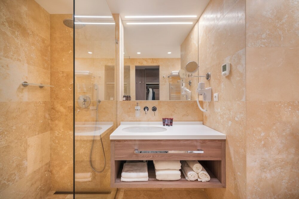 Фото Hotel Cube Prague