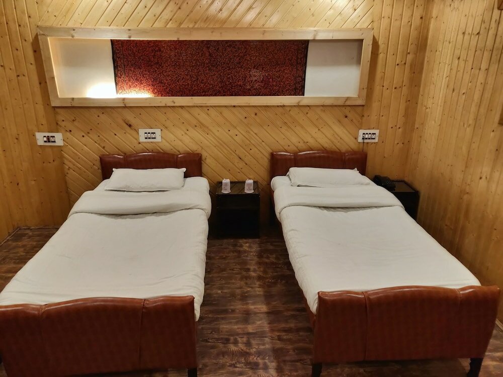 Фото Walisons Hotel