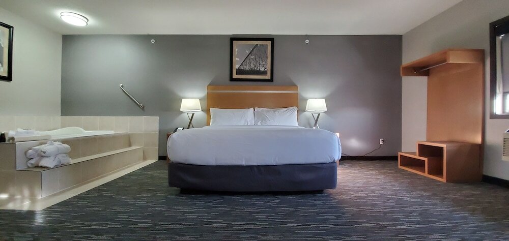 Фото Wingate by Wyndham Lethbridge