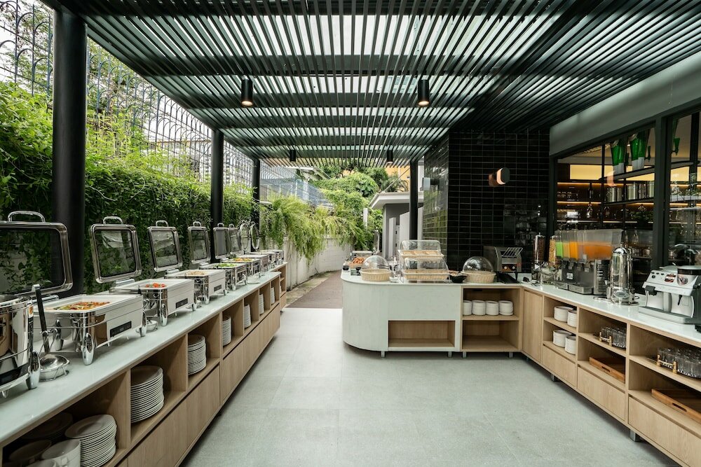 Фото Hotel Amber Sukhumvit 85