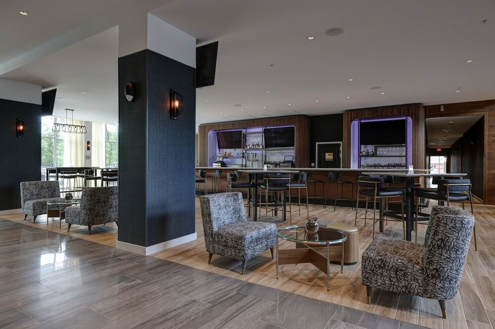 Фото Courtyard by Marriott Iowa City University Heights