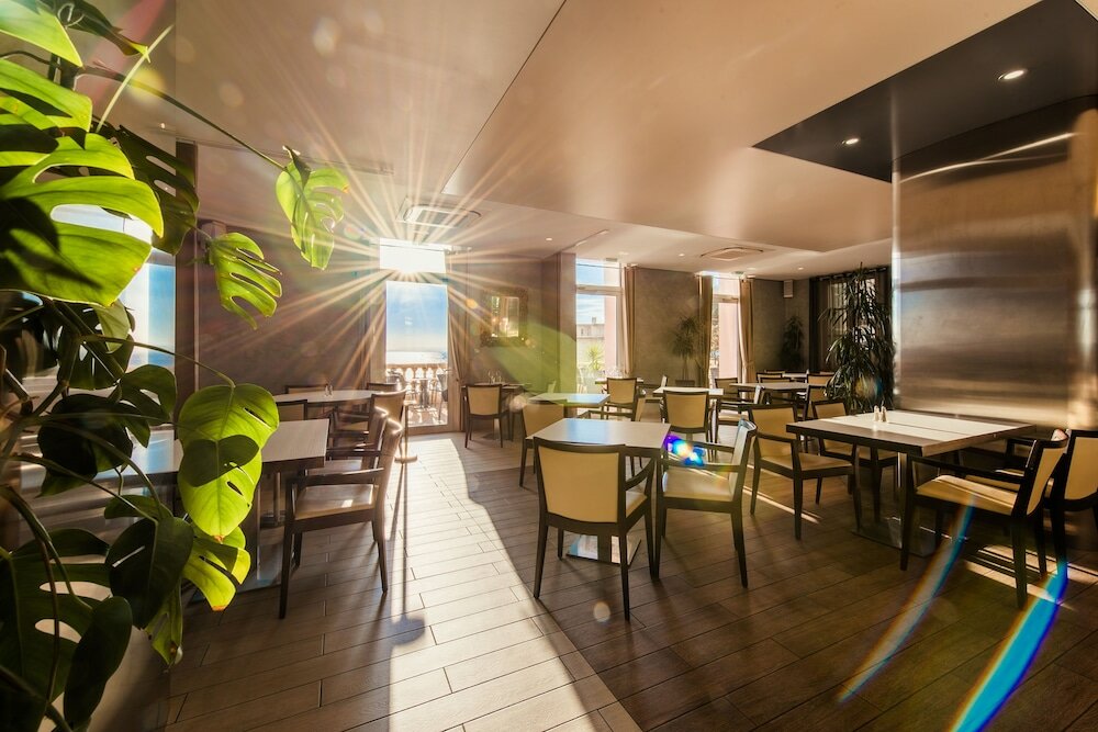 Фото Le Saint Paul Hotel