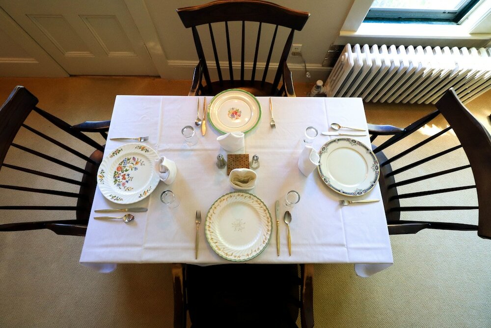 Фото Follansbee Inn