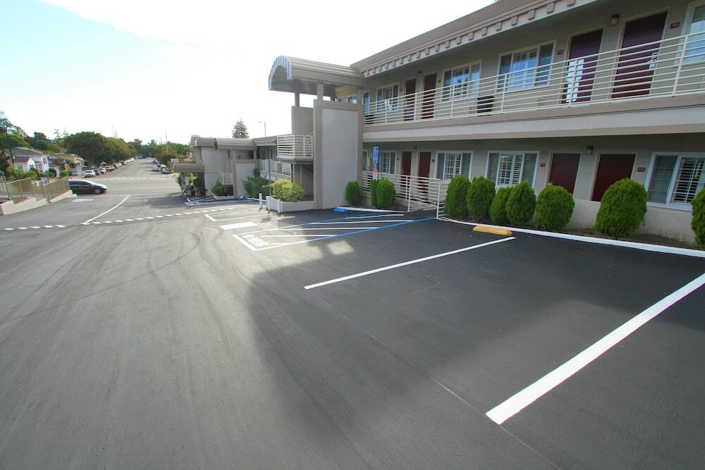 Фото Budget Inn of Hayward