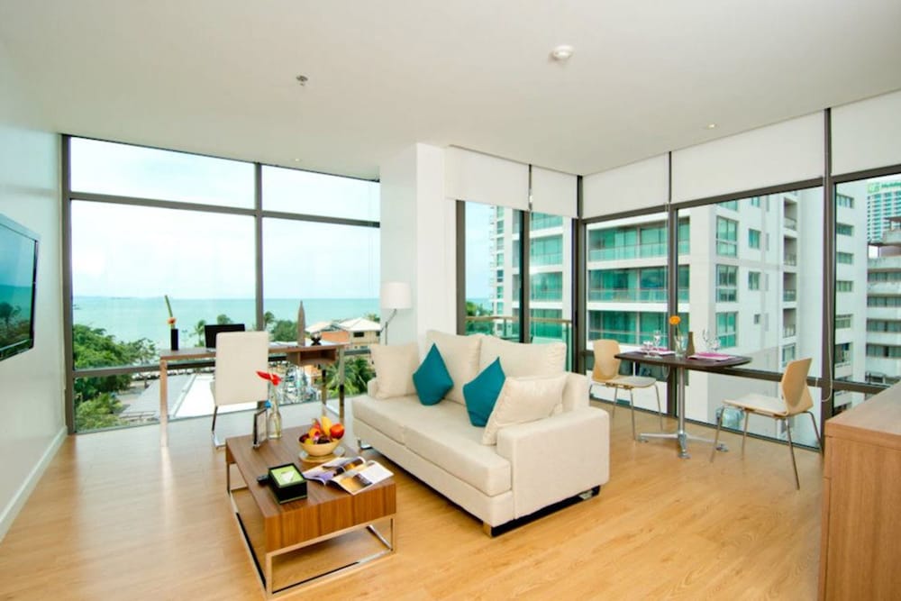 Фото Seven Zea Chic Hotel