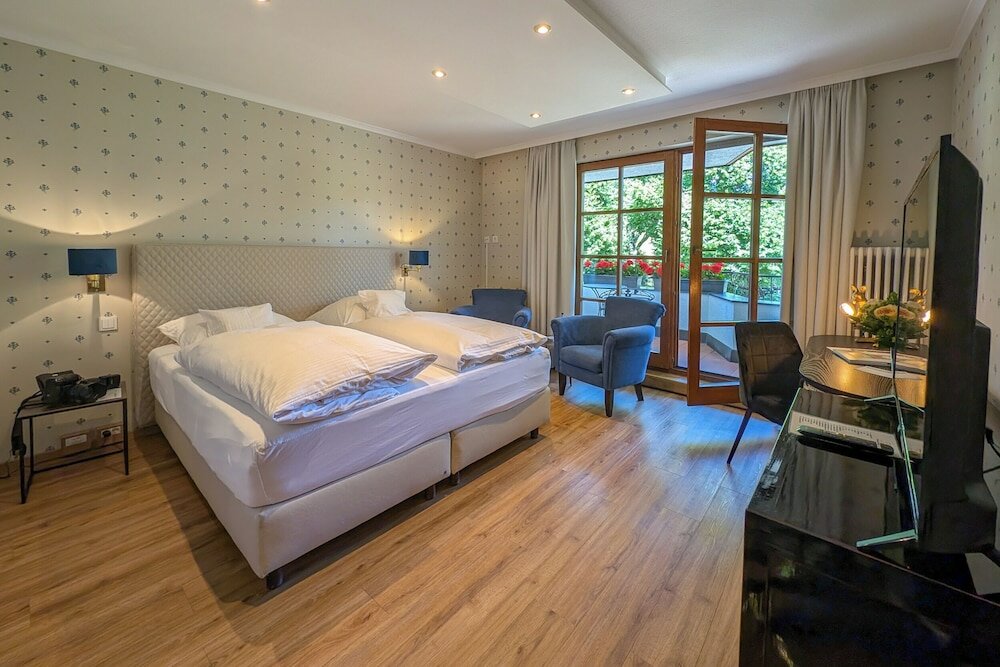 Фото Hotel Restaurant Vinothek Lamm