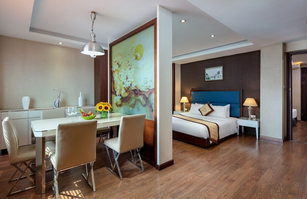 Фото Skylark Hotel