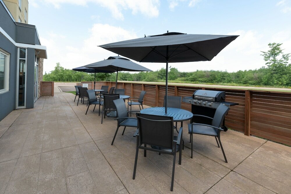 Фото Fairfield Inn & Suites by Marriott Moncton