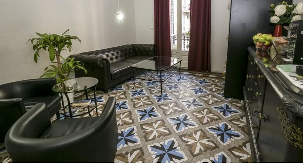 Фото Hostal Balmes Centro