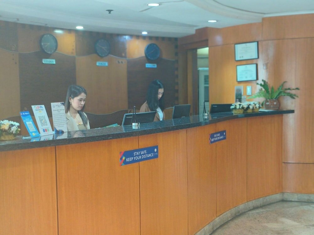 Фото The Pearl Manila Hotel