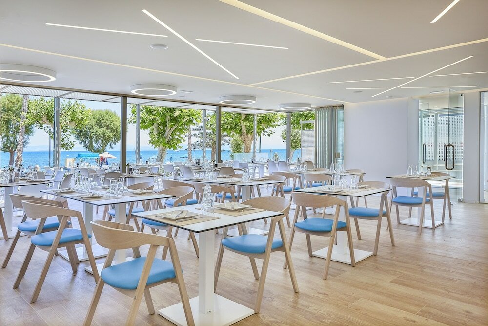 Фото Hotel Triton