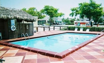 Фото Americas Best Inn and Suites Fort Lauderdale North