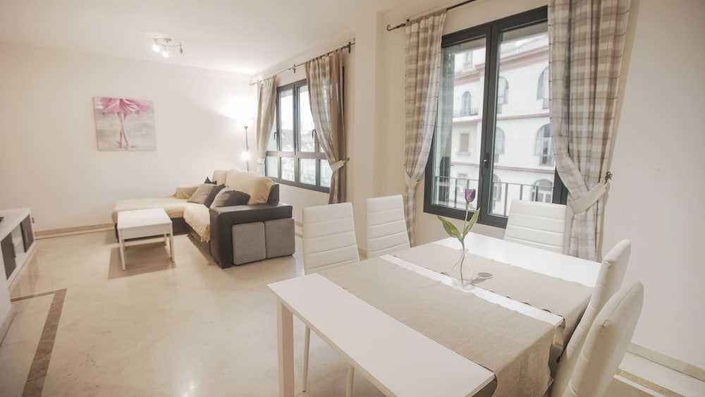 Фото Atarazanas Malaga