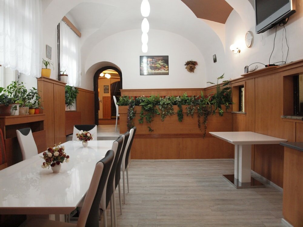 Фото Pension Jana - Domov Mládeže