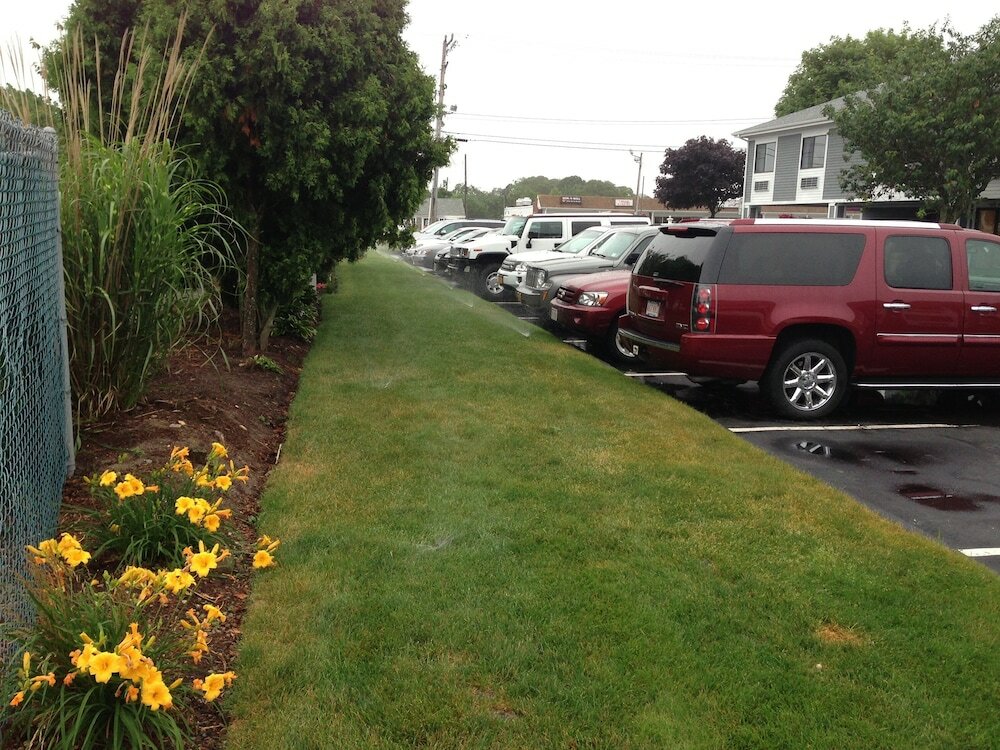 Фото Ambassador Inn & Suites