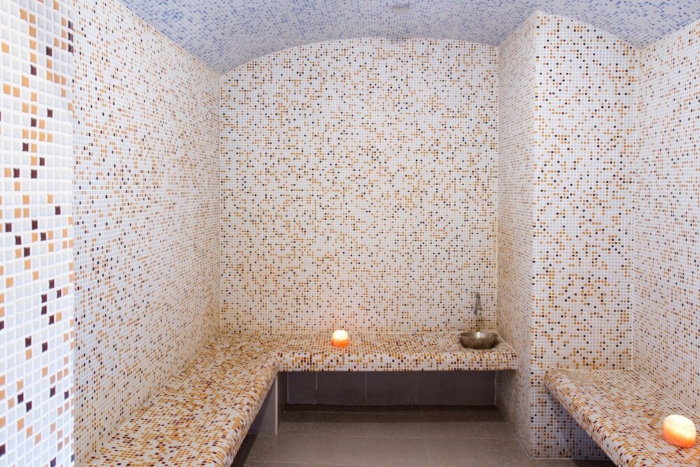 Фото Crystal Palace Boutique Hotel