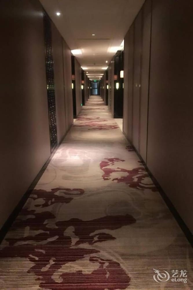 Фото Nanjing Wanda Realm Hotel