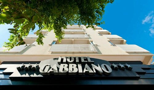 Внешний вид отеля Hotel Gabbiano в Каттолике, фото 1