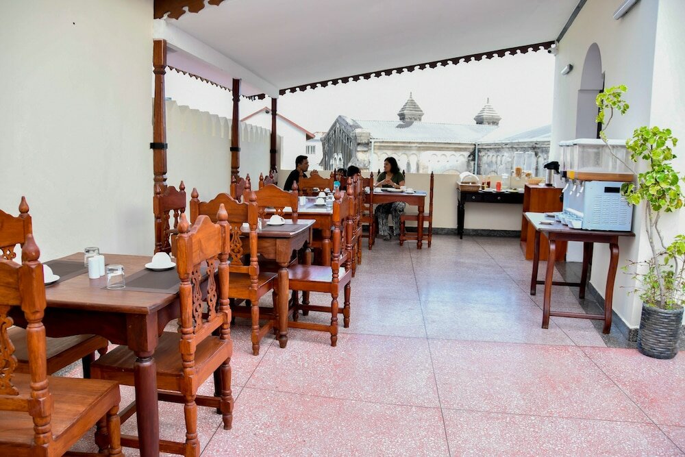 Фото Forodhani Park Hotel