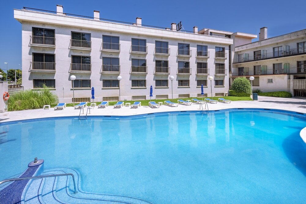 Фото Hotel Ciudad de Castelldefels