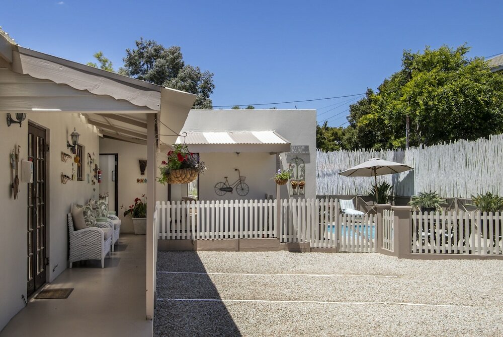 Фото The Potting Shed Guest House