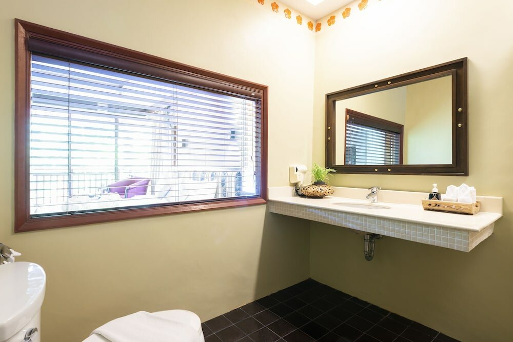 Фото Khao Lak Bayfront Resort