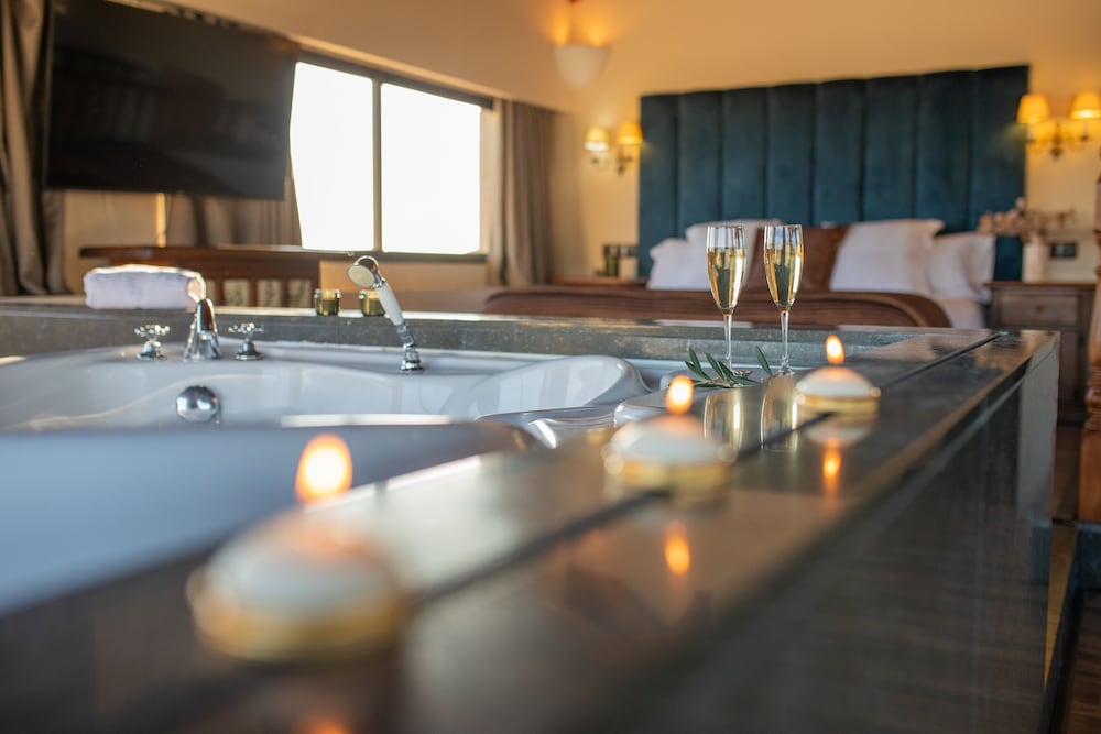 Фото Roger de Flor by Seleqtta