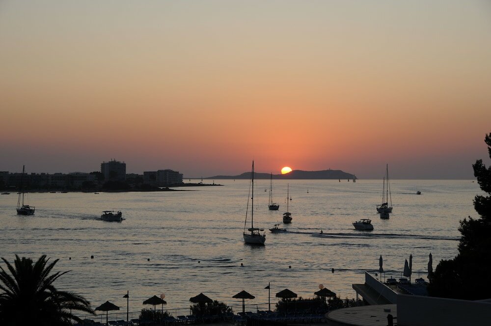 Фото Hotel Osiris Ibiza