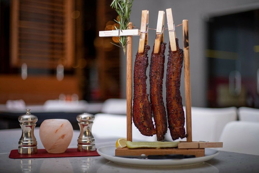 Фото Sheraton Charlotte Hotel