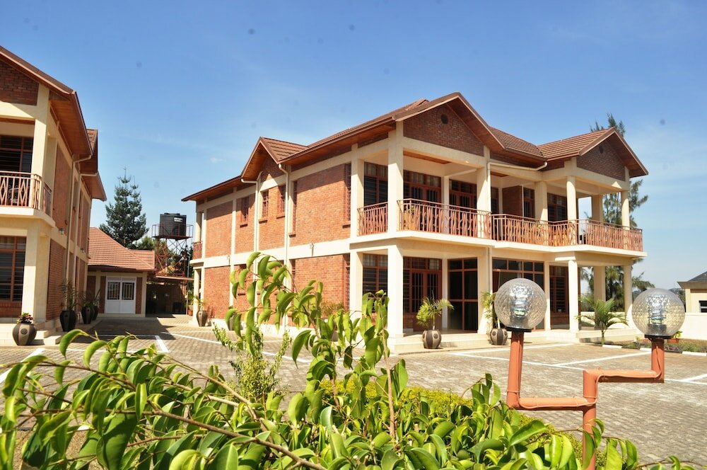 Фото Quiet Haven Hotel