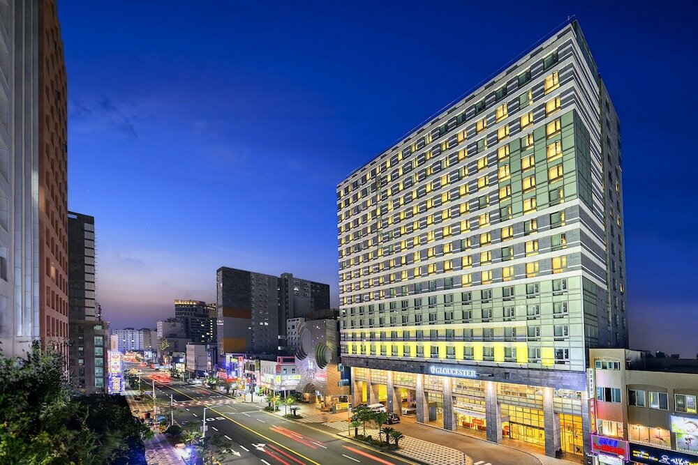 Фото Gloucester Hotel and Resorts