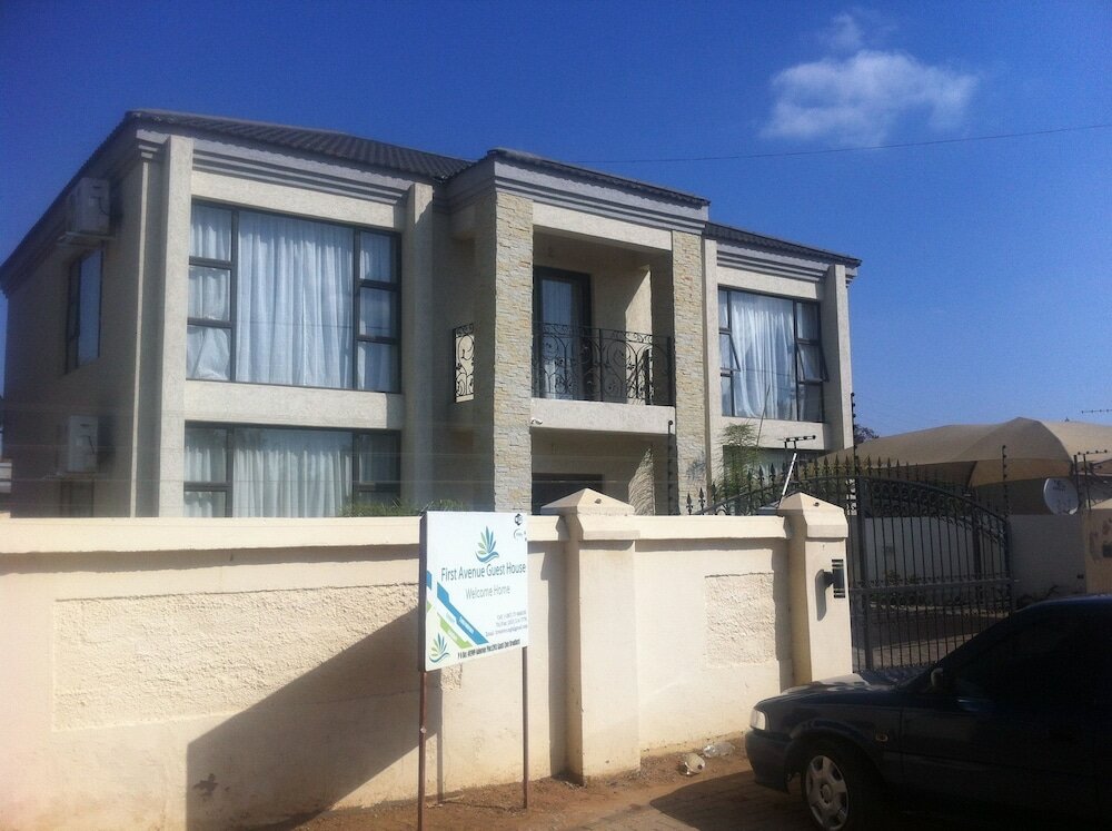 Фото First Avenue Guest House