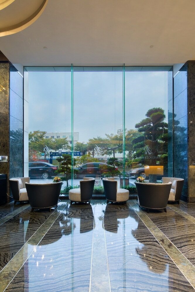 Фото DeRUCCI Hotel