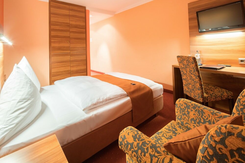 Фото Hotel Isartor