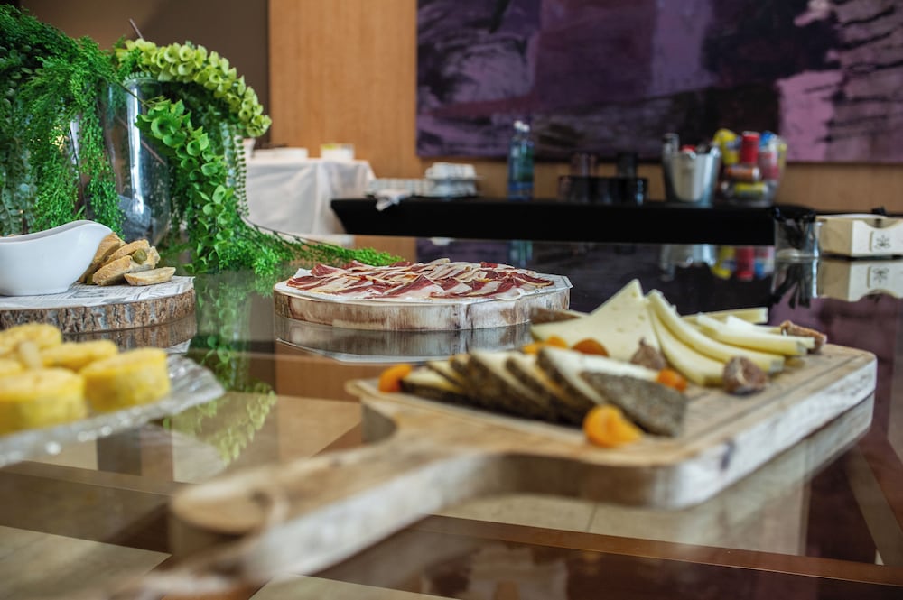 Фото AZZ Valencia Congress Hotel & Spa