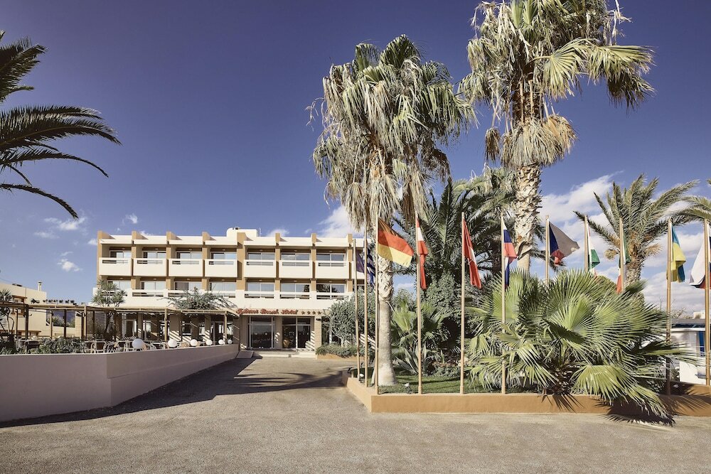 Фото Tylissos Beach