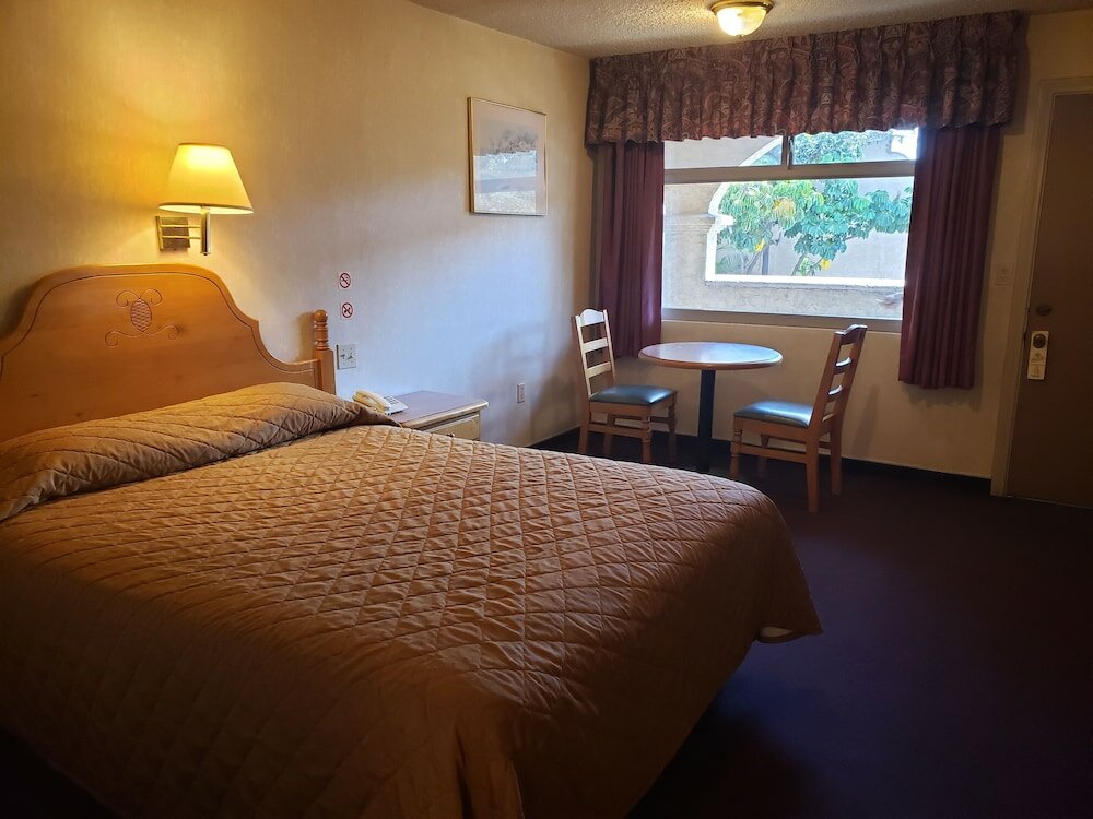 Фото Hotel La Villa de Zaragoza