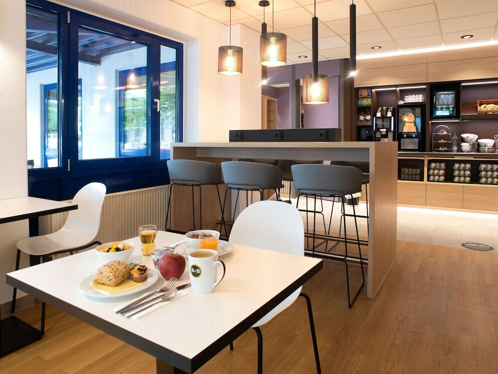 Фото B&b Hotel Schwerin-Süd