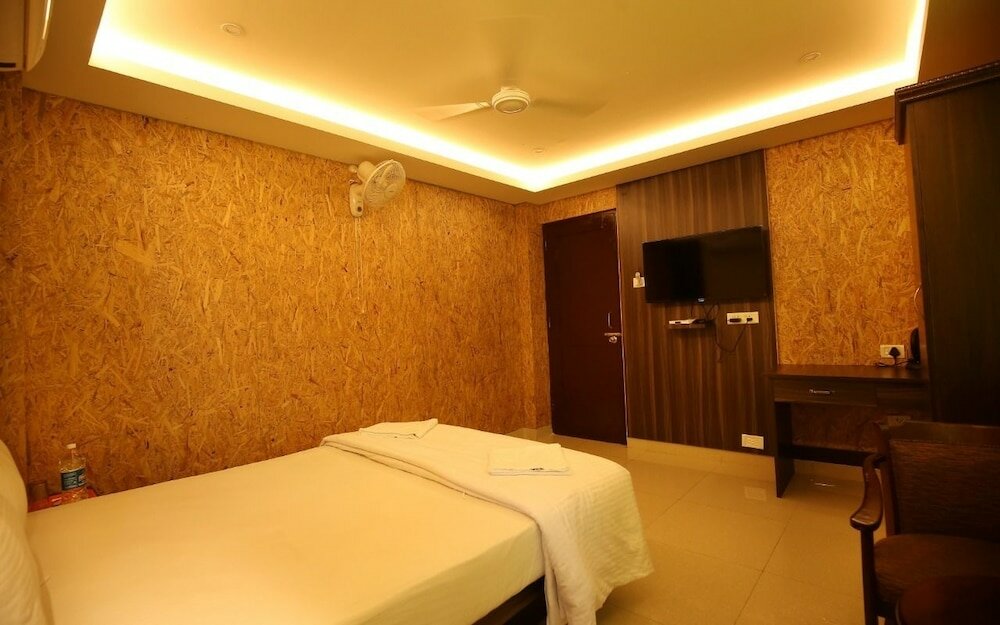 Фото Hotel Marina Manor